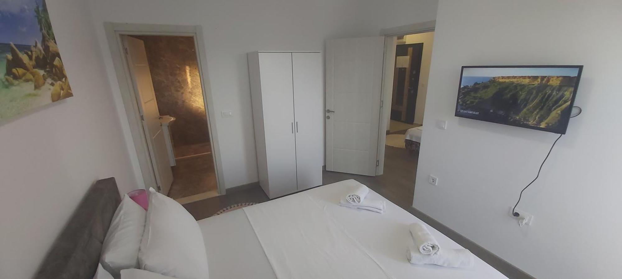 Apartament Mehmeti ウルツィニ エクステリア 写真