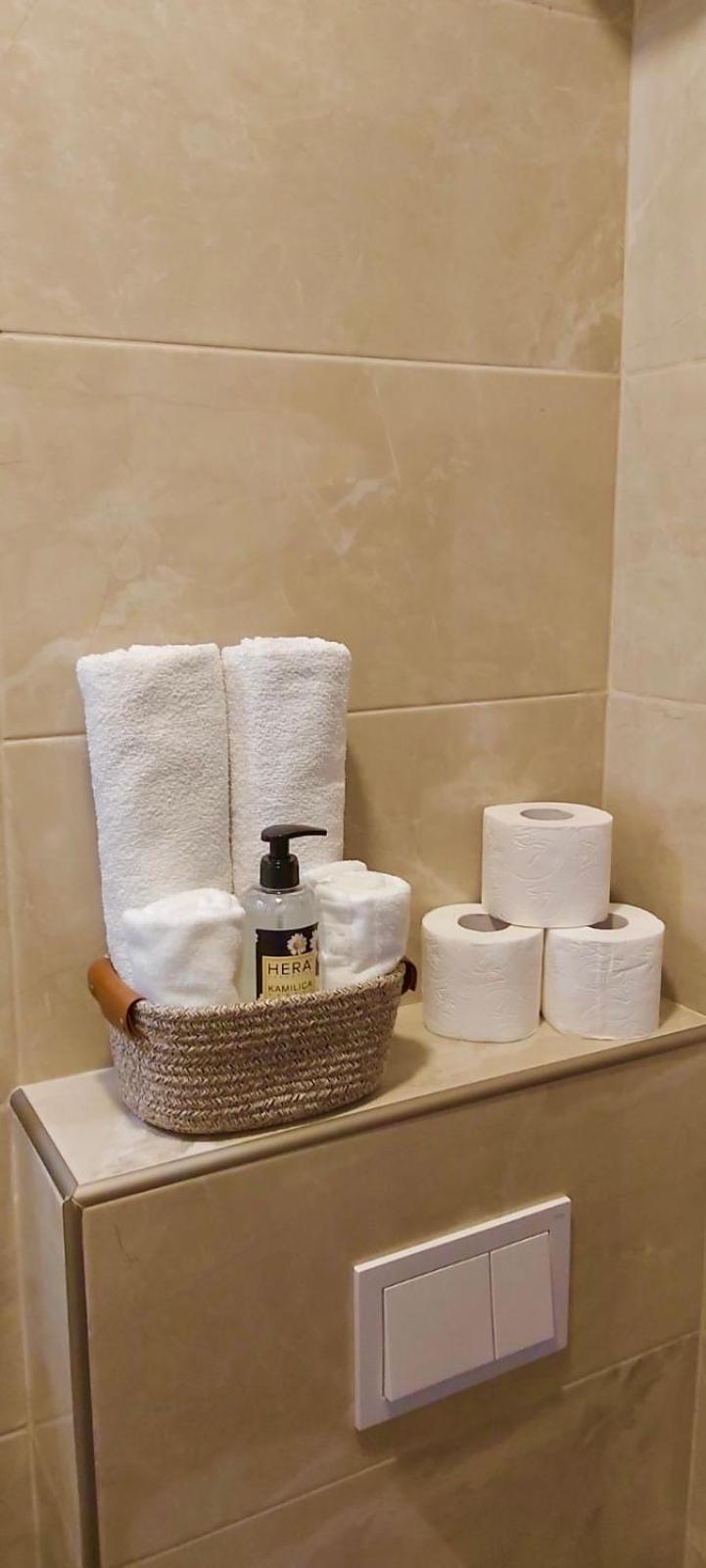 Apartament Mehmeti ウルツィニ エクステリア 写真